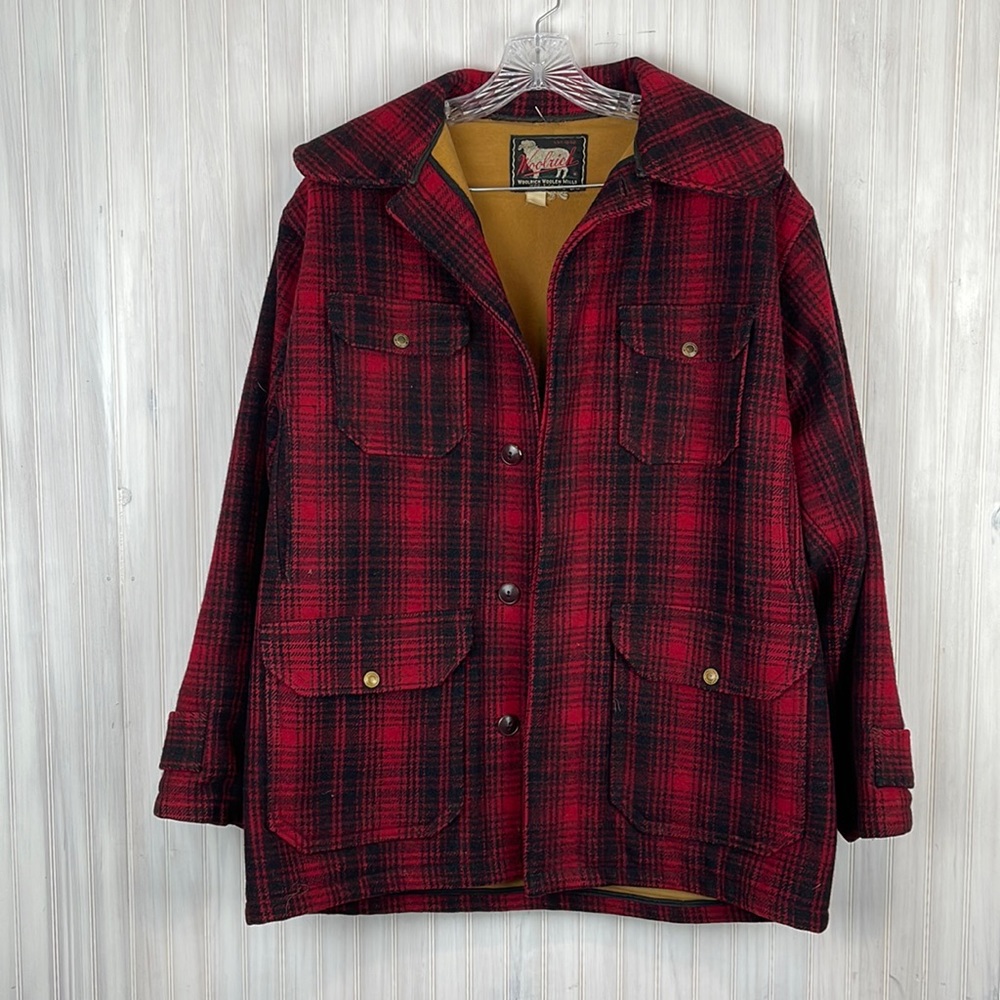 VINTAGE WOOLRICH WOOLEN MILLS PLAID COAT